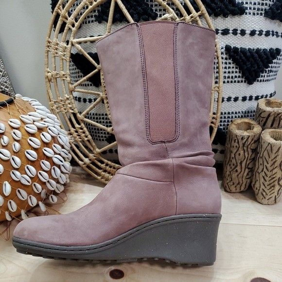 Keen Akita Wedge Slouchy Boots Mid Calf Pull On Mauve Leather Women's 10/40.5 - Picture 12 of 16